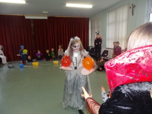 16 halloween games (7)